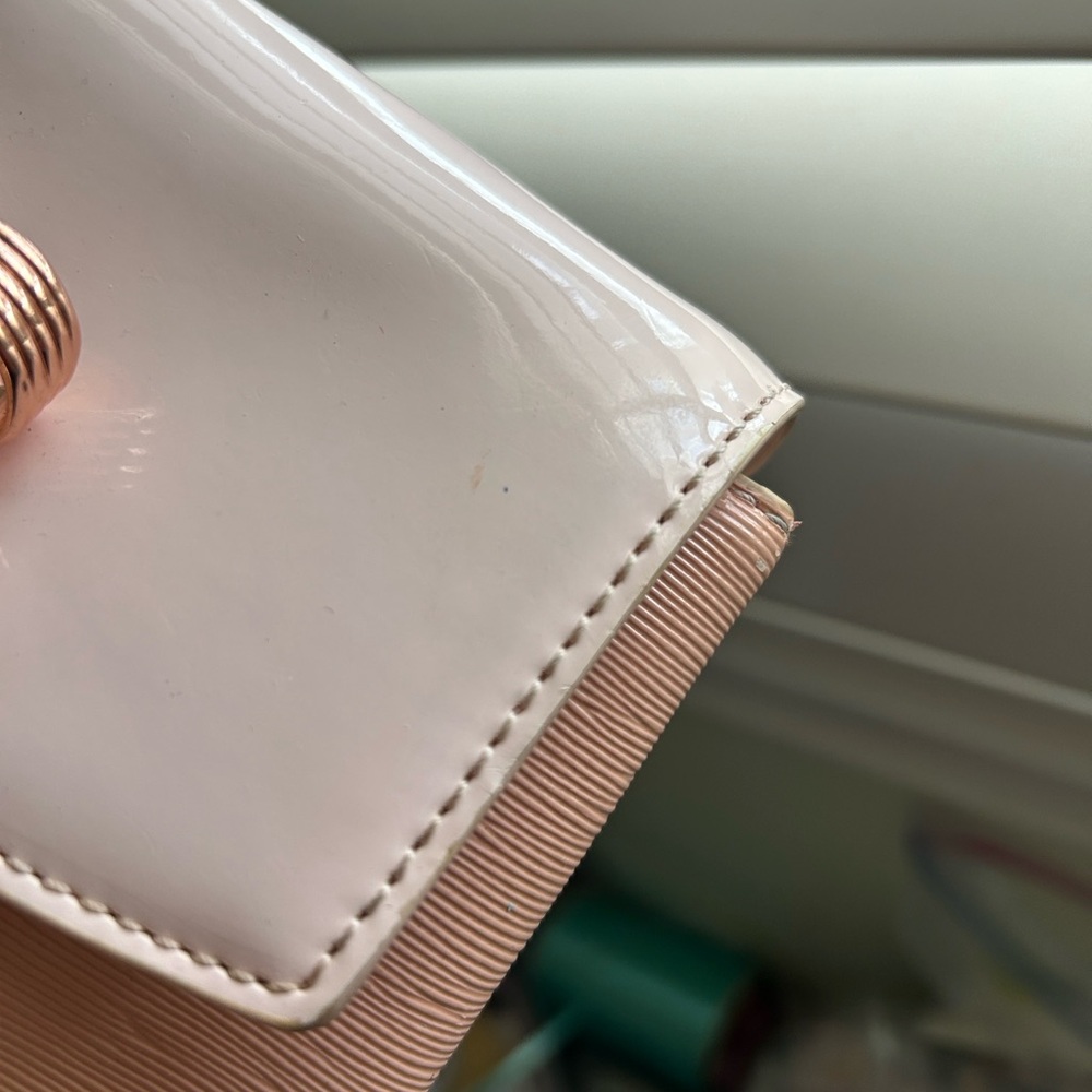 🖤Ted Baker Pink Clutch with Metallic Bow - Picture 7 of 16